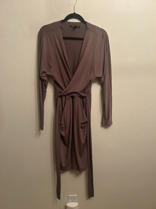 BCBGMaxAzria Dresses & Skirts - BCBGMaxazria Wrap front Dress in Beige/Olive Green Size S